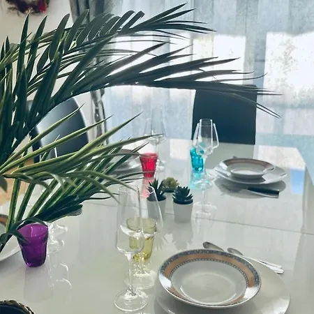 Charbonnier Pour 6 Personnes Avec Terrasse Διαμέρισμα