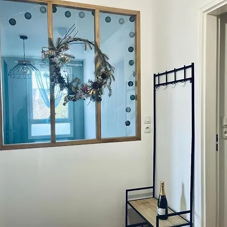 Charbonnier Pour 6 Personnes Avec Terrasse Διαμέρισμα Ρενς