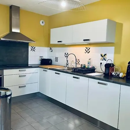 Charbonnier Pour 6 Personnes Avec Terrasse *