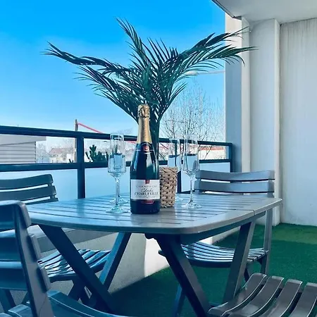 Διαμέρισμα Charbonnier Pour 6 Personnes Avec Terrasse