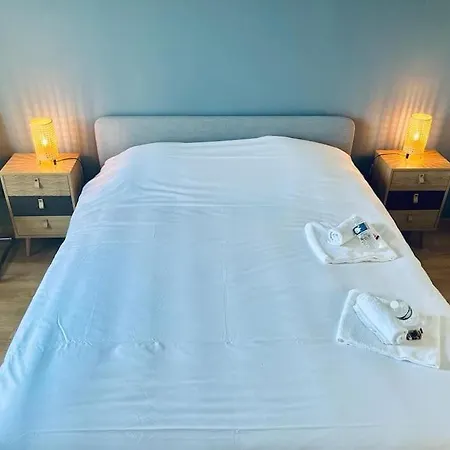 Charbonnier Pour 6 Personnes Avec Terrasse Διαμέρισμα *