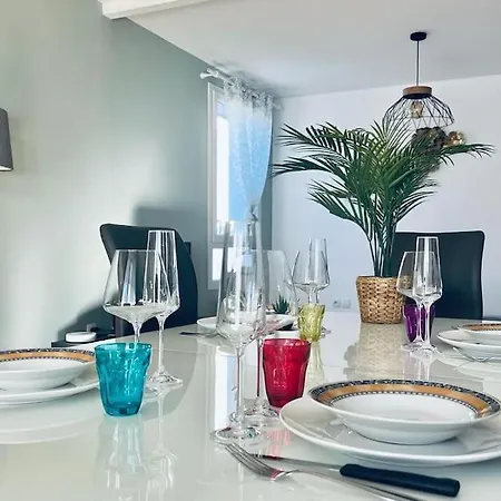 Διαμέρισμα Charbonnier Pour 6 Personnes Avec Terrasse Ρενς